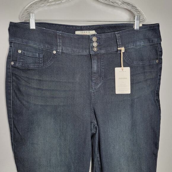 Torrid 22R Black High Rise Jegging Jeans NEW $59 - Picture 4 of 10